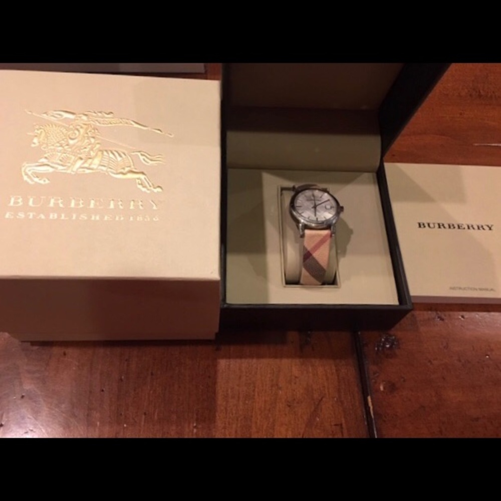 Burberry watch women’s